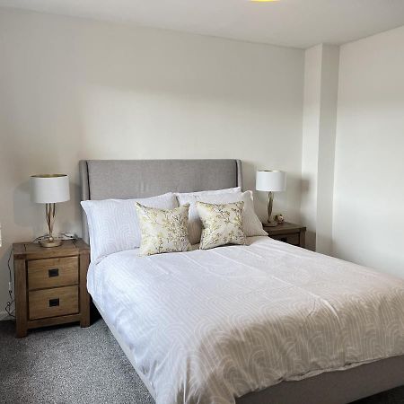 Modern 2 Bed Townhouse Just Outside City Walls With Free Private Parking York Exterior photo